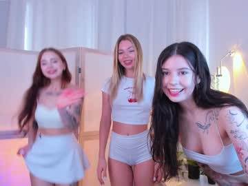 girl
        cassie_palmer cam image #5137635