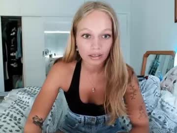 girl
        lexifever cam image #4896650