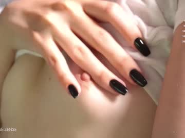 girl
        may_rose_ cam image #4017244