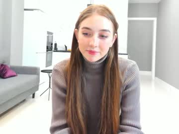 girl
        susanwests cam image #2710865