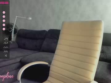 girl
        tia__moon cam image #907469