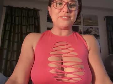 girl
        lolomariee cam image #5897358