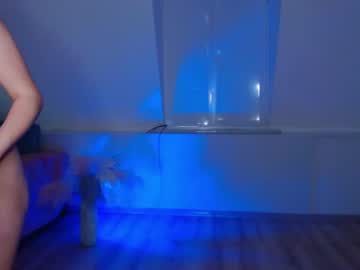 girl
        little_cherries_ cam image #1716904