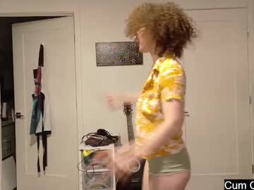 girl
        gomoreup cam image #6313138