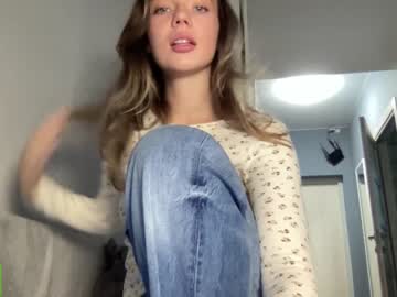 girl
        angel_from_sky cam image #3814297