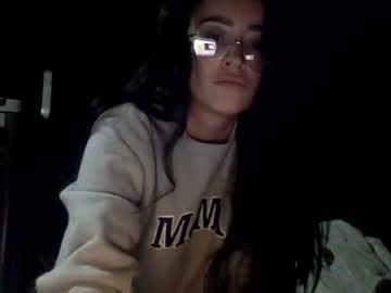 couple
        cubansnowbunny cam image #1444242