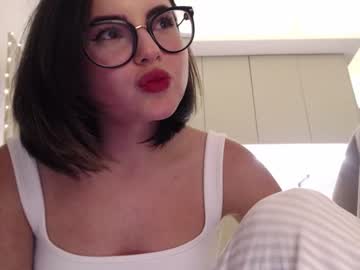 girl
        playnofuckinggames cam image #1139107