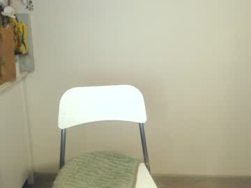 girl
        esther_estrie cam image #3061550