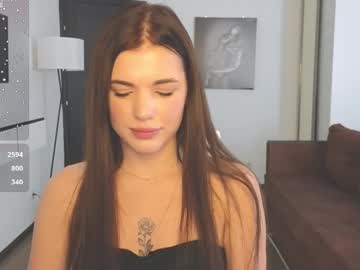 girl
        adri_dream cam image #6635269