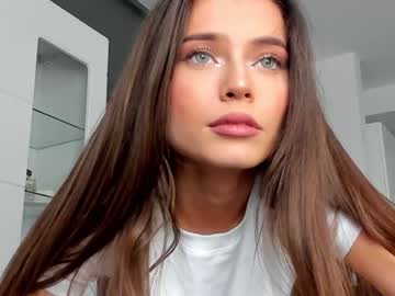 girl
        isia_slay cam image #647009