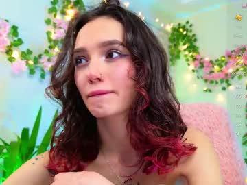 girl
        breeding_material cam image #6202714