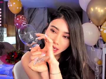 girl
        abie_owen cam image #1240077