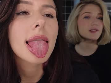 girl
        yononeey cam image #4506046