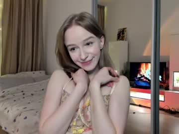 girl
        happiness_s cam image #3062646
