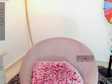 girl
        missniley cam image #5174844