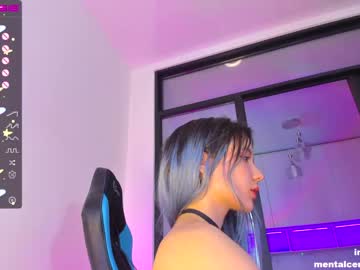girl
        honey_pinkgreen cam image #1618564