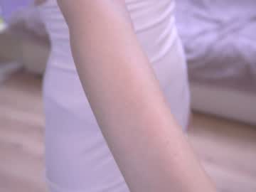 girl
        sh1nyemy cam image #459741