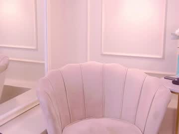 girl
        gwenbanks cam image #4109972
