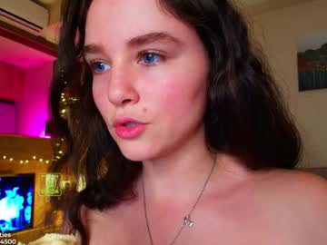 girl
        demurelixir cam image #4277502
