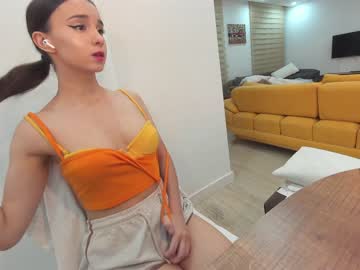 girl
        ehotlovea cam image #149165