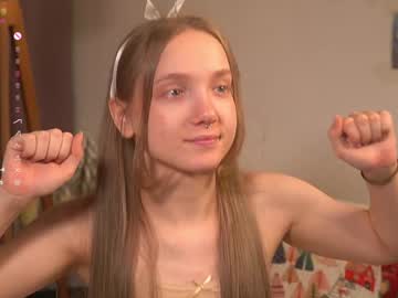 girl
        lyly_bambi cam image #5866917