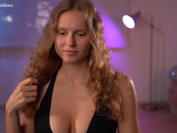 girl
        chillwithkira cam image #1404629