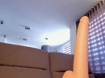 girl
        itsbellax cam image #6898013