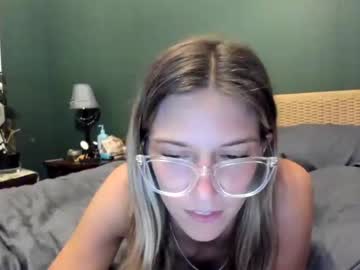 girl
        oliviahansleyy cam image #4178979