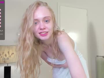 girl
        stacy_pugacheva cam image #974454