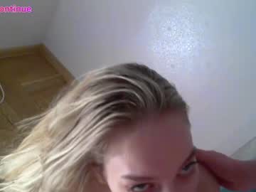 couple
        peachcreamcouple cam image #2905499