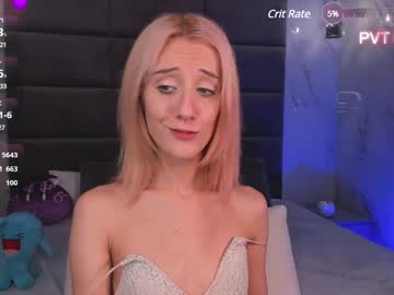 girl
        dreamy_kira cam image #5094543