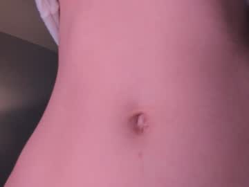 girl
        lauratanguy cam image #5261007