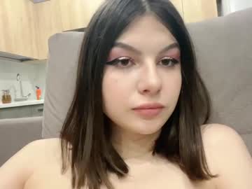 girl
        emonyashka cam image #2895601