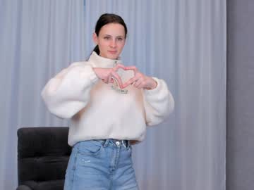 girl
        mariamfloor cam image #5941930