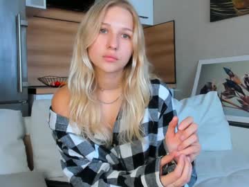 girl
        harriethudson cam image #4907087