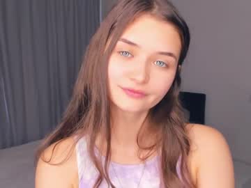 girl
        juliaaguilar cam image #2391110