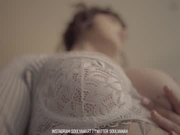 girl
        soulvanah cam image #1203626