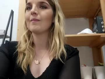 girl
        hockeywife cam image #1351064