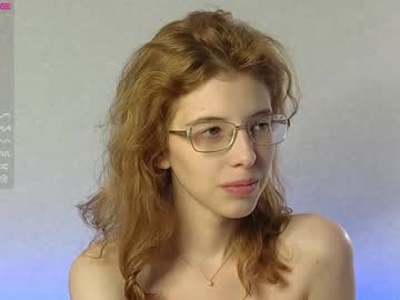 girl
        llesslie cam image #4544917