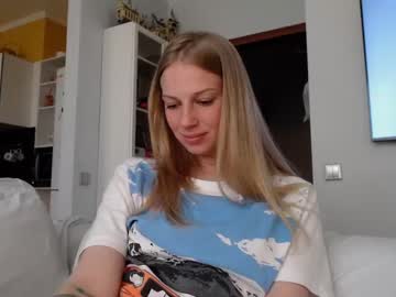 girl
        magic_couple13 cam image #1495719