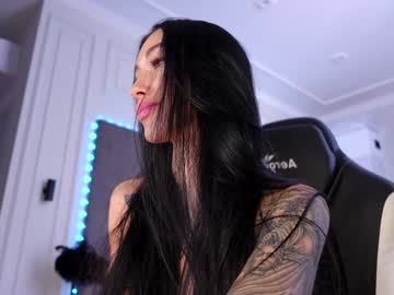 girl
        miladenver cam image #6652561