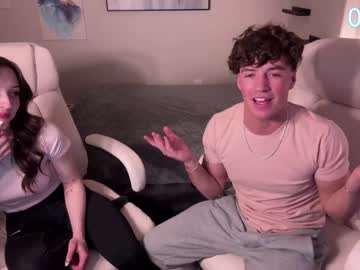 couple
        alpha_luke cam image #3725371