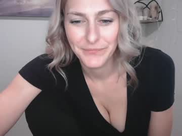 girl
        wet_scarlett72 cam image #685847