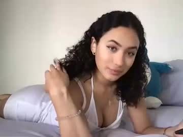 girl
        aspenn777 cam image #3438449