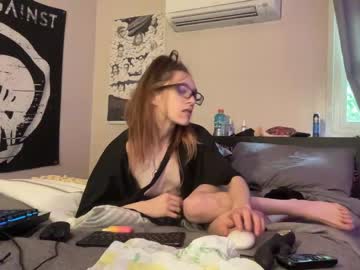couple Live Cam Girls Love To Strip Naked For Their Viewers with barelylegalbabygurl