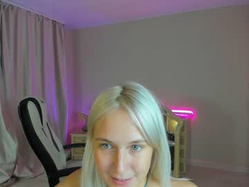 girl
        angel___s cam image #2251081