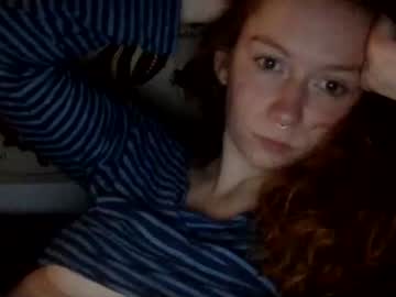 girl
        robinblackly cam image #421825