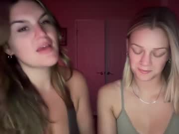 couple
        laineexjade cam image #5464237
