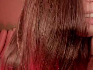 girl
        hollyextra cam image #4960519