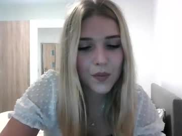 girl
        iam_popstar cam image #5013854